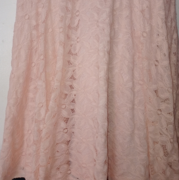 Beautiful Dress - Picture 9 of 9